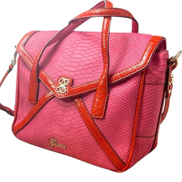Guess NWOT Hot Pink w Red Faux Alligator Bag, Gold Hardware. - Picture 1 of 11